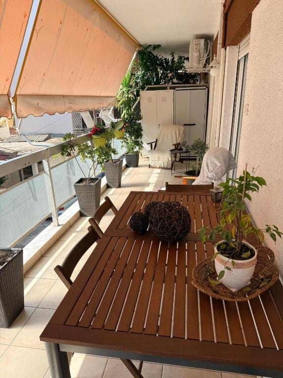 Μπαλκόνι - Balcony